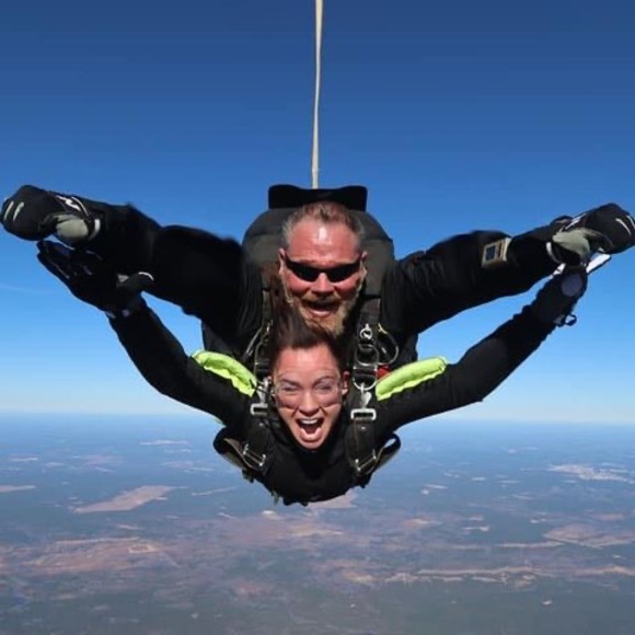 Meet your Posher, Cassandra - Picture 1 of 1